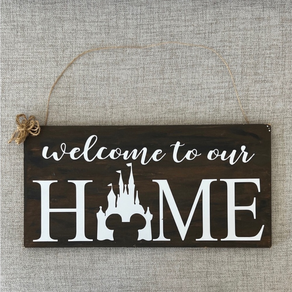 🏋️‍♂️ Welcome to Our Home Sign